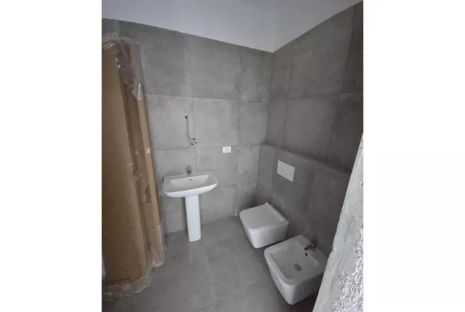Shtepi ne shitje 1+1 ne Tirane - 85,000 Euro