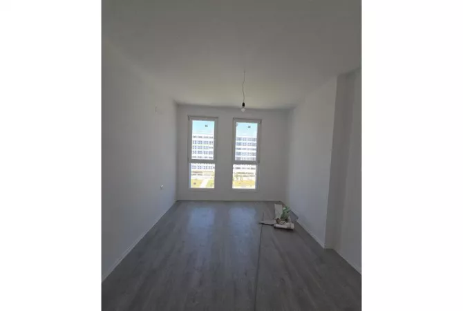 Shtepi ne shitje Apartament ne Tirane, 1+1, Mobilimi Bosh, pa mobiluar, Pagesa 85,000  Euro.