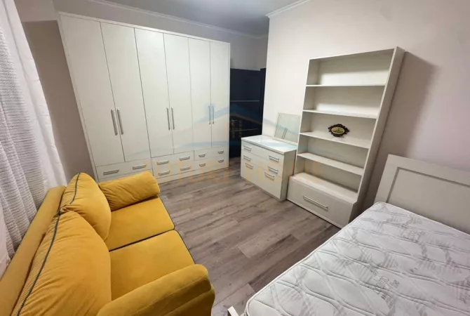 Shtepi me qera 2+1 ne Tirane - 450 Euro