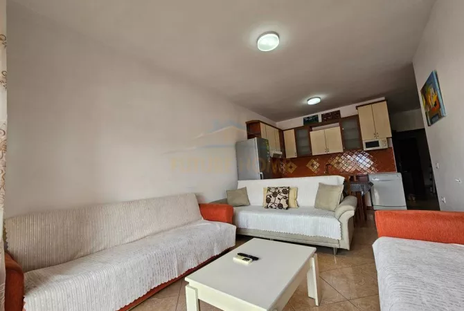 Shtepi me qera 2+1 ne Tirane - 650 Euro
