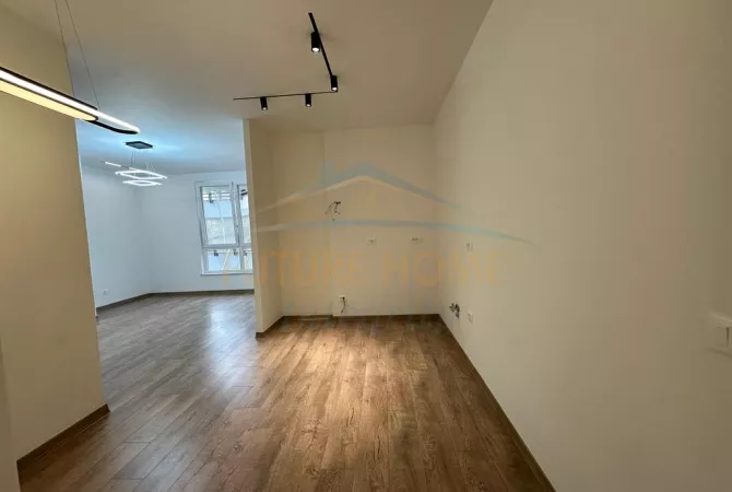 Shtepi ne shitje Apartament ne Tirane, 2+1, Mobilimi E mobiluar, Pagesa 178,000  Euro.