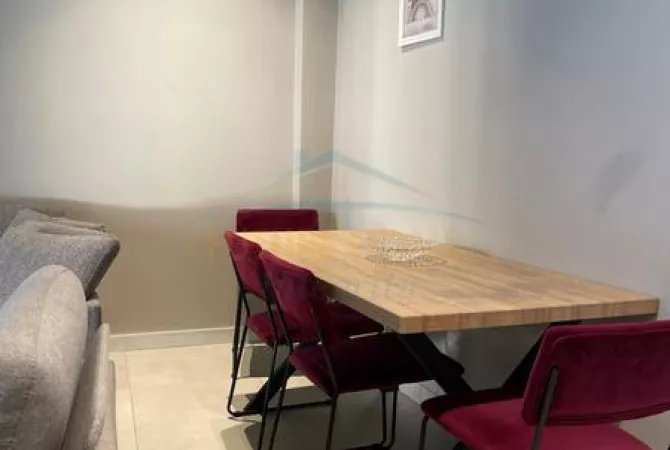 Shtepi me qera 1+1 ne Tirane - 450 Euro