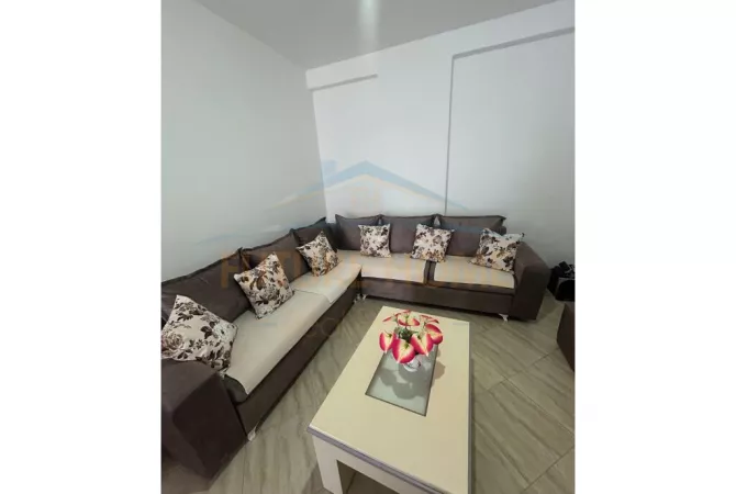 Shtepi ne shitje 2+1 ne Tirane - 80,000 Euro
