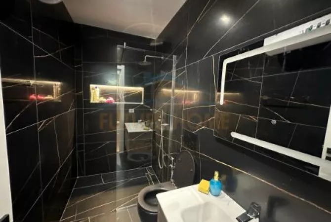 Shtepi me qera Apartament ne Tirane, 1+1, Mobilimi E mobiluar, Pagesa 550  Euro.