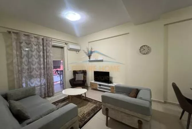 Shtepi me qera 1+1 ne Tirane - 450 Euro