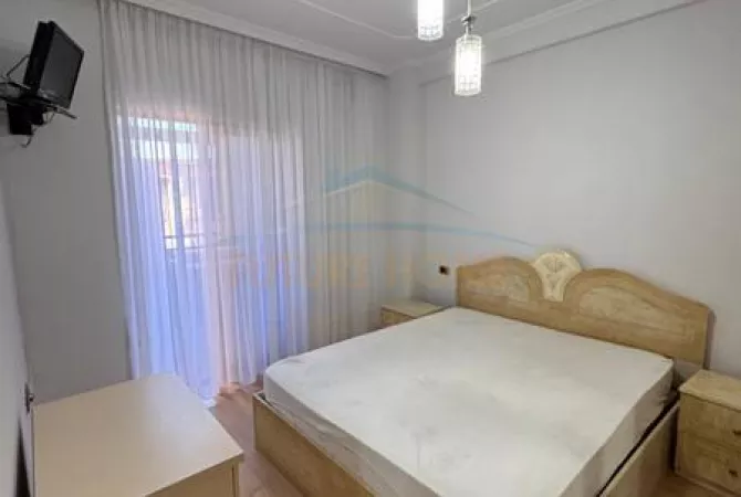Shtepi ne shitje Apartament ne Tirane, 1+1, Mobilimi E mobiluar, Pagesa 115,000  Euro.