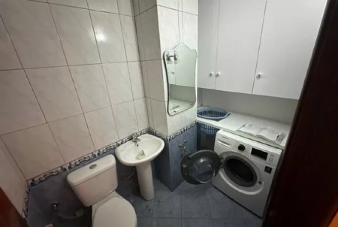 Shtepi me qera Apartament ne Tirane, 2+1, Mobilimi E mobiluar, Pagesa 750  Euro.