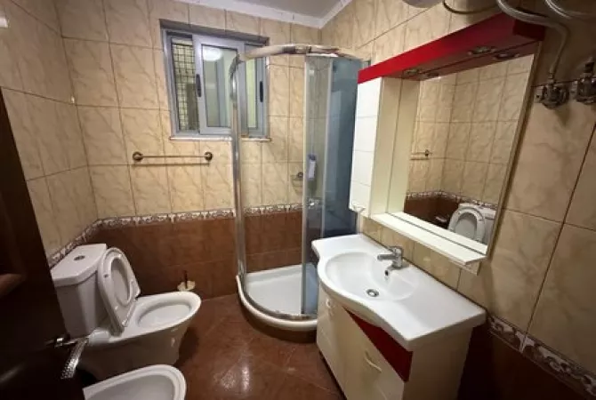 Shtepi me qera Apartament ne Tirane, 2+1, Mobilimi E mobiluar, Pagesa 750  Euro.