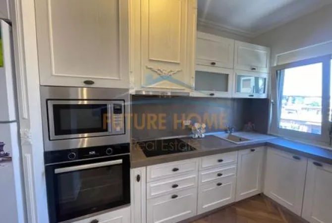 Shtepi ne shitje Apartament ne Tirane, 1+1, Mobilimi E mobiluar, Pagesa 103,000  Euro.