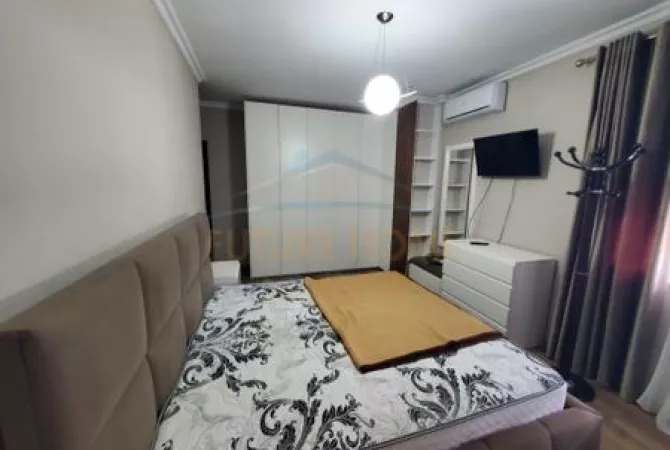 Shtepi me qera Apartament ne Tirane, 2+1, Mobilimi E mobiluar, Pagesa 450  Euro.