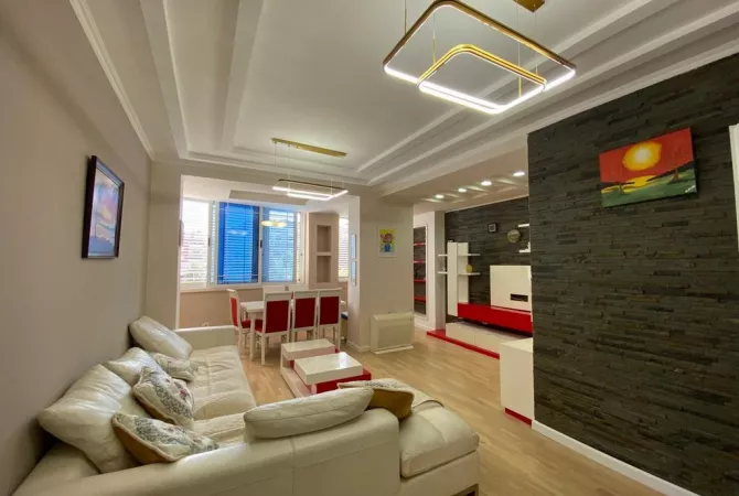 Shtepi ne shitje 1+1 ne Tirane - 140,000 Euro