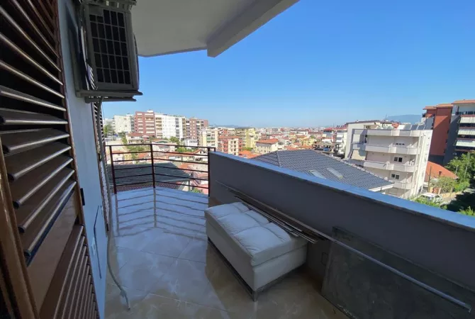 Shtepi ne shitje Apartament ne Tirane, 1+1, Mobilimi E mobiluar, Pagesa 140,000  Euro.