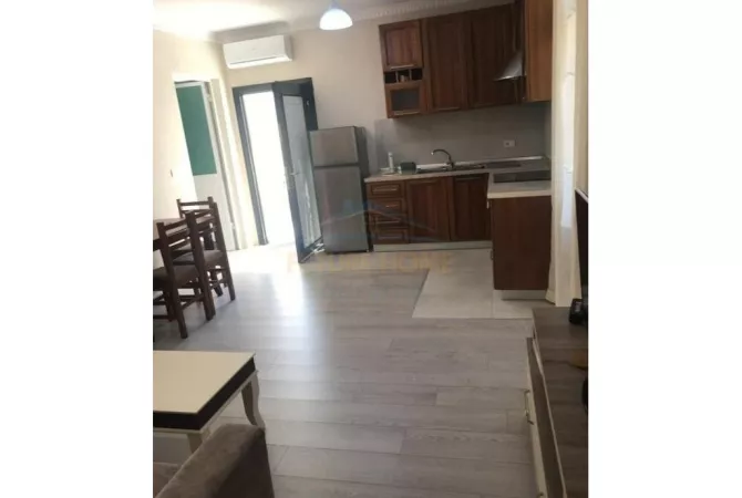 Shtepi me qera 1+1 ne Tirane - 400 Euro