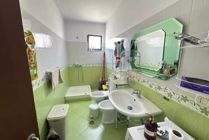 Shtepi ne shitje Apartament ne Tirane, 2+1, Mobilimi E mobiluar, Pagesa 99,000  Euro.