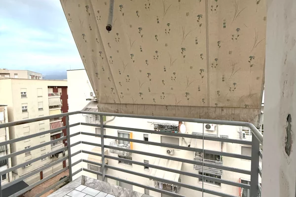 Shtepi me qera Apartament ne Tirane, 1+1, Mobilimi E mobiluar, Pagesa 500  Euro.