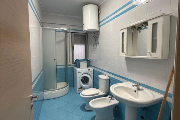 Shtepi me qera Apartament ne Tirane, 1+1, Mobilimi E mobiluar, Pagesa 500  Euro.