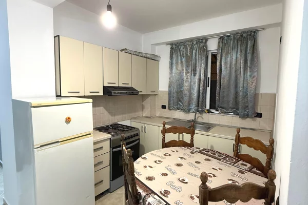 Casa privata/Indipendente in affitto a Tirana 1+1, Arredato