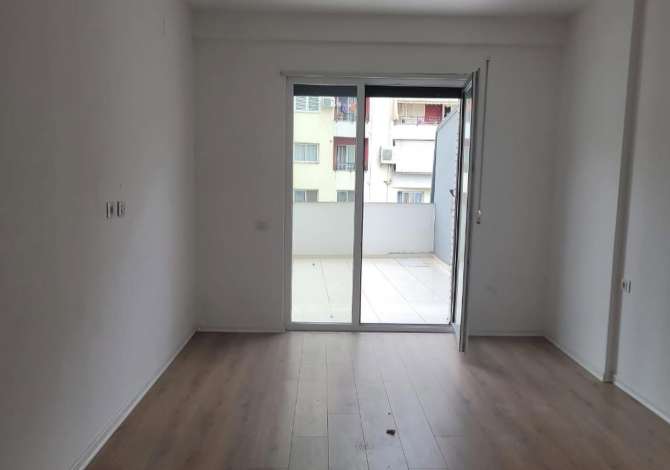 Ambient biznesi me qera 3+1 ne Tirane - 500 Euro