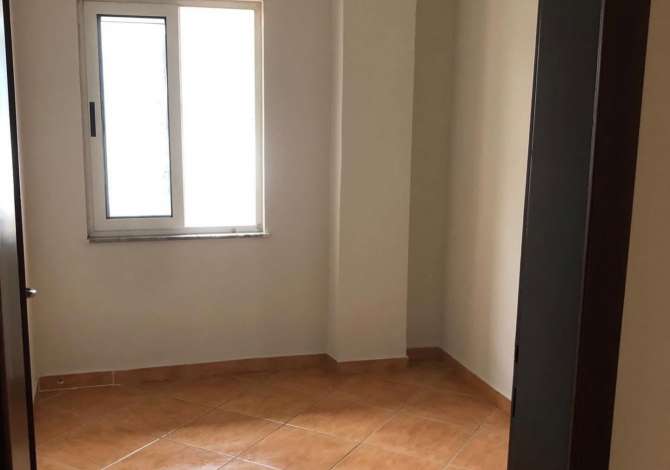 Ambient biznesi me qera 3+1 ne Tirane - 1,800 Euro