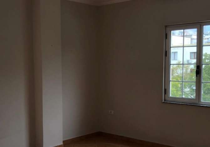 Ambient biznesi me qera 3+1 ne Tirane - 1,800 Euro