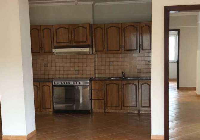 Ambjenti me qera per Zyra📍 Sheshi Willson