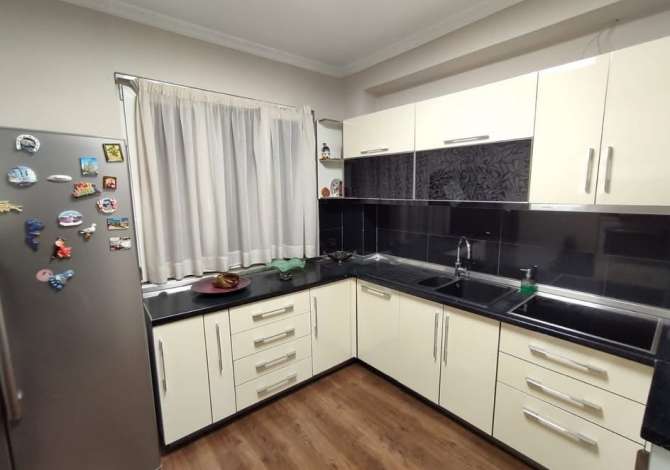 Shtepi me qera 2+1 ne Tirane - 800 Euro