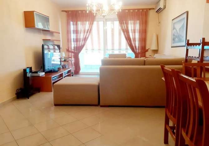 Casa in affitto 2+1 a Tirana - 1,000 Euro