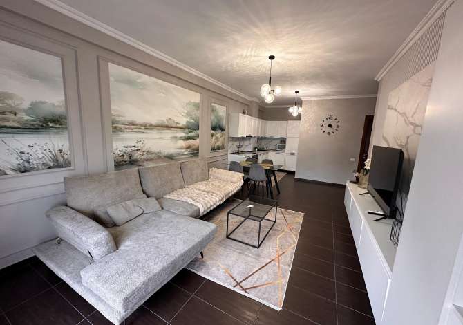 Shtepi me qera 2+1 ne Tirane - 900 Euro