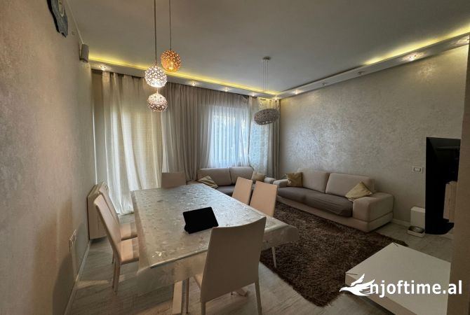 Shtepi me qera 2+1 ne Tirane - 650 Euro