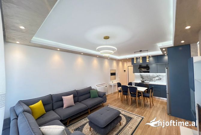 Shtepi me qera 2+1 ne Tirane - 800 Euro