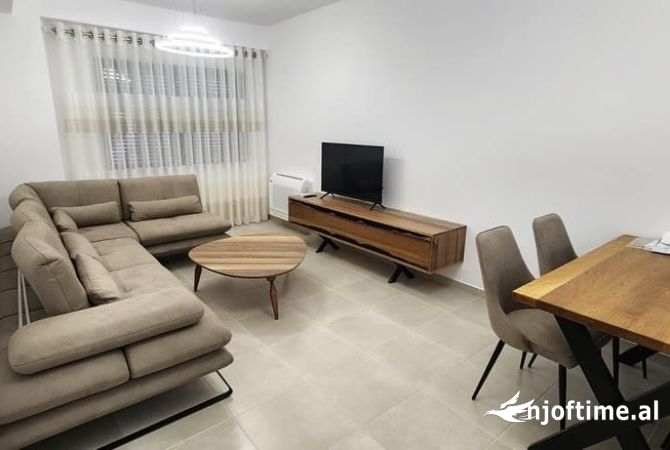 Shtepi me qera 1+1 ne Tirane - 600 Euro