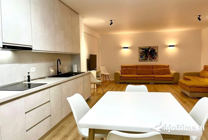 Shtepi ne shitje 2+1 ne Tirane - 240,000 Euro