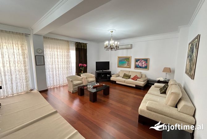 Casa in affitto 2+1 a Tirana - 1,000 Euro