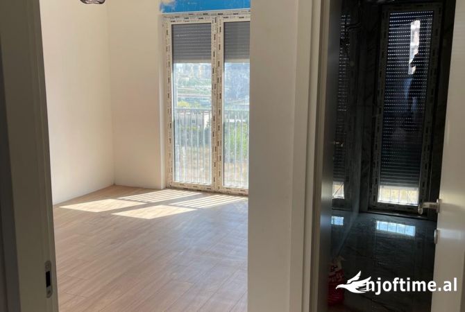 Apartament per qera 3+1 Tek gener 2, rruga jordan misja 