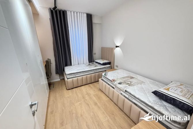 Shtepi me qera 2+1 ne Tirane - 1,200 Euro
