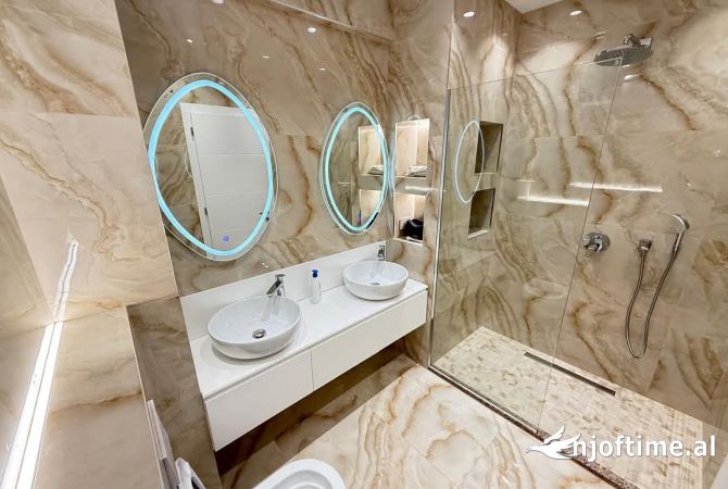 Shtepi me qera Apartament ne Tirane, 2+1, Mobilimi E mobiluar, Pagesa 1,200  Euro.