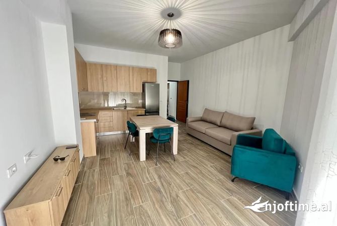 Shtepi me qera 2+1 ne Tirane - 600 Euro