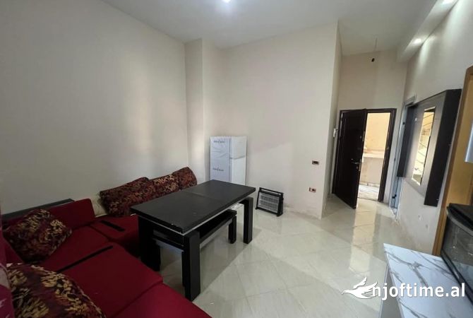 Shtepi me qera 1+1 ne Tirane - 35,000 Leke