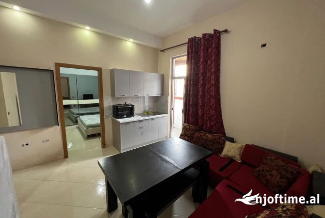 Shtepi me qera 1+1 ne Tirane - 35,000 Leke