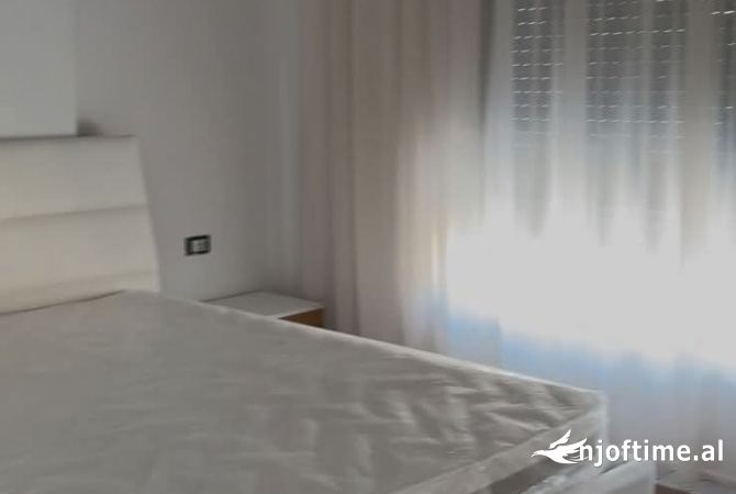 Shtepi me qera Apartament ne Tirane, 2+1, Mobilimi E mobiluar, Pagesa 600  Euro.
