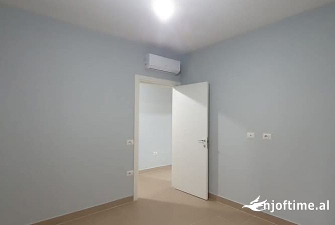 Shtepi me qera Apartament ne Tirane, 1+1, Mobilimi E mobiluar, Pagesa 550  Euro.