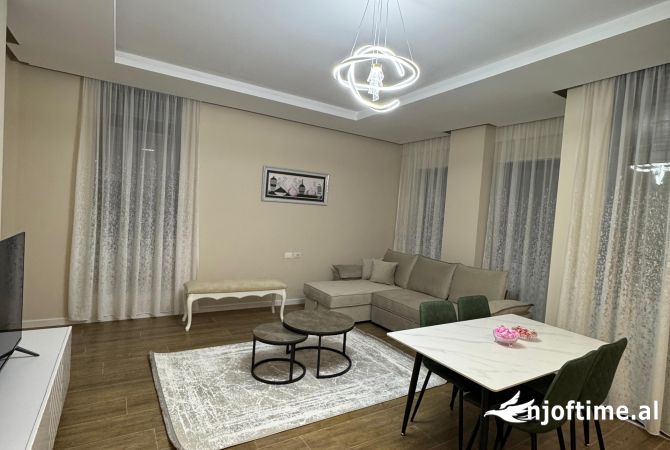 Shtepi me qera 2+1 ne Tirane - 60,000 Leke
