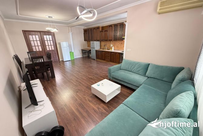 Shtepi me qera 2+1 ne Tirane - 1,000 Euro