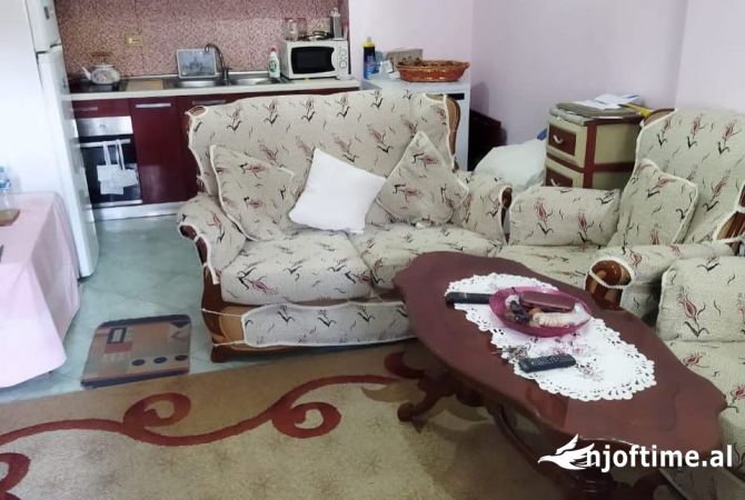 Shtepi me qera 2+1 ne Tirane - 35,000 Leke