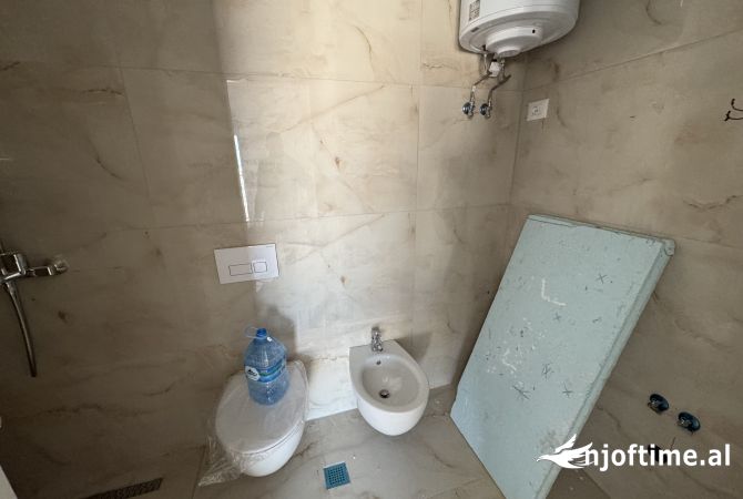 Shtepi me qera Apartament ne Tirane, 2+1, Mobilimi E mobiluar, Pagesa 550  Euro.