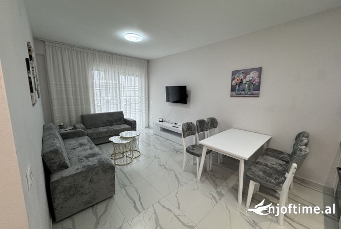 Shtepi me qera 2+1 ne Tirane - 800 Euro