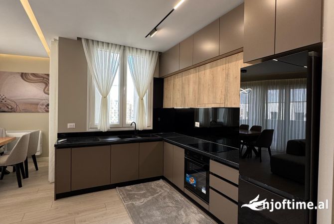 Shtepi me qera Apartament ne Tirane, 2+1, Mobilimi E mobiluar, Pagesa 850  Euro.