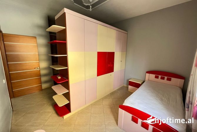 Shtepi me qera Apartament ne Tirane, 2+1, Mobilimi E mobiluar, Pagesa 58,000  Leke.