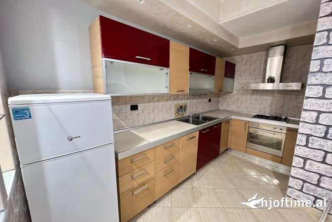 Shtepi me qera Apartament ne Tirane, 2+1, Mobilimi E mobiluar, Pagesa 58,000  Leke.
