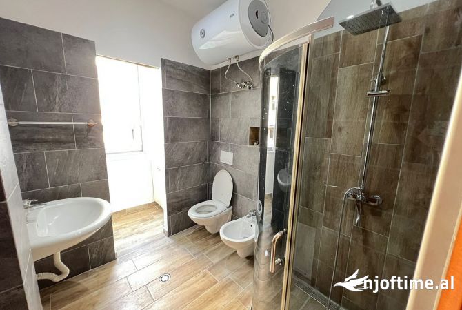 Shtepi me qera 2+1 ne Tirane - 58,000 Leke
